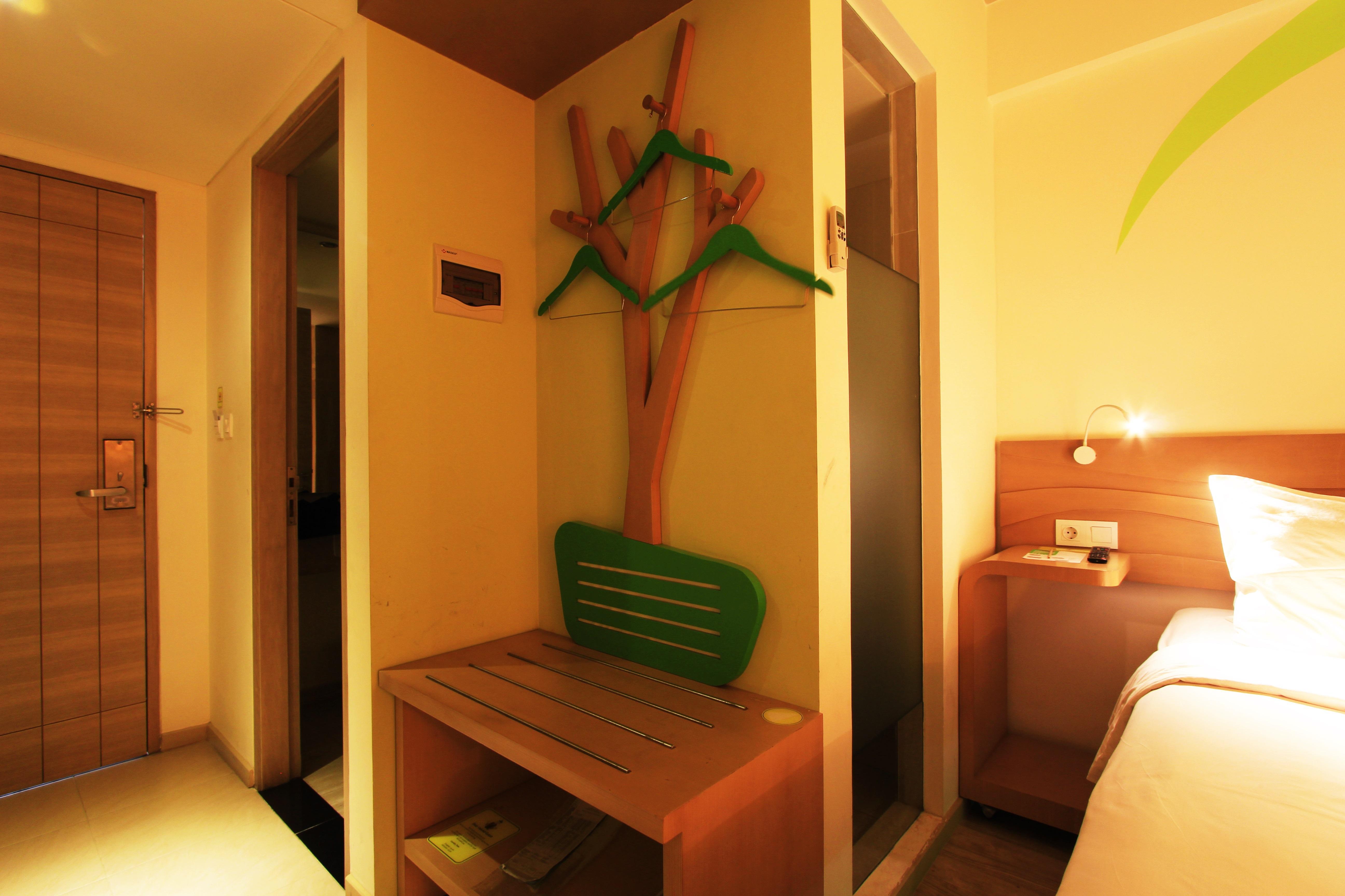 Maxonehotels At Bukit Jimbaran Exterior photo