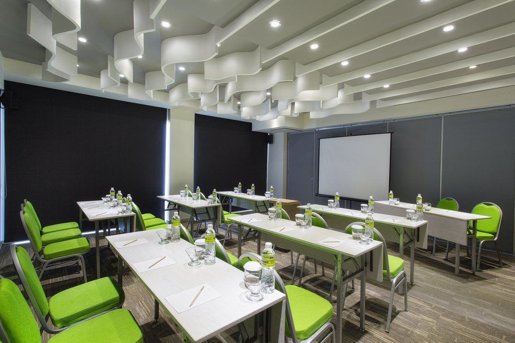 Maxonehotels At Bukit Jimbaran Exterior photo
